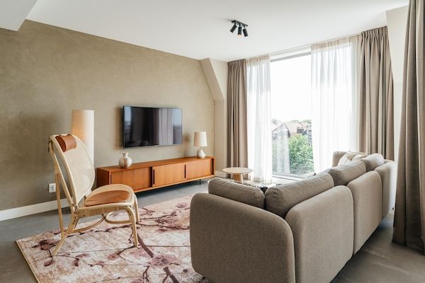 Woonkamer - Appartement in Zeeheldenkwartier in Den Haag (1)