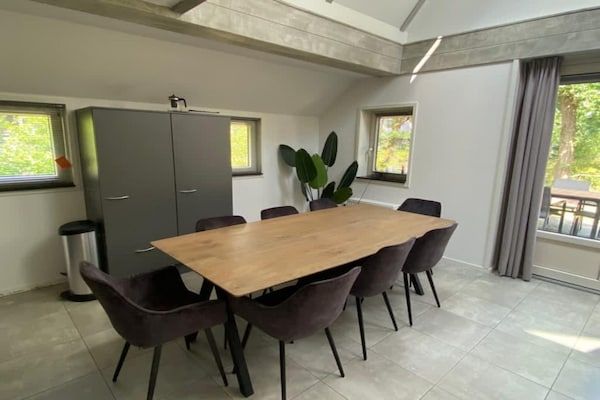 Eetkamer - Comfortabele en toegankelijke villa voor 8p in Otterlo (4)