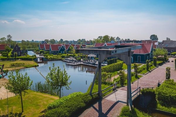 Omgeving - Vrijstaande vakantiewoning voor 10 gasten in West-Graftdijk (3)