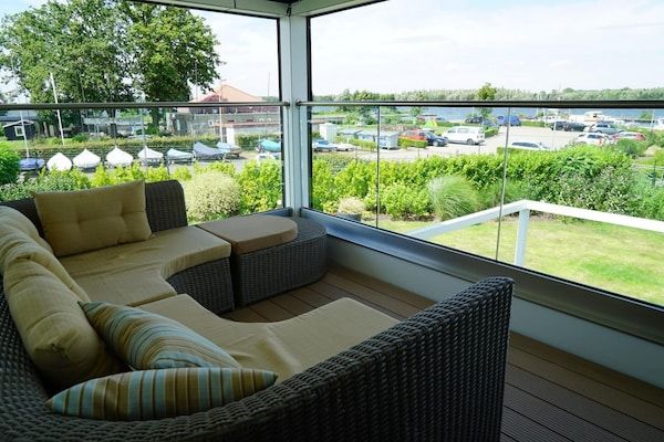 Terras - Stijlvol Nijkerk Chalet voor 6 personen in Nijkerk (5)