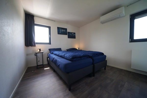 Slaapkamer - Stijlvol Nijkerk Chalet voor 6 personen in Nijkerk (4)