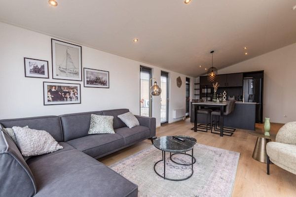 Woonkamer - Sauna-retraite bij het IJsselmeer in Enkhuizen (2)