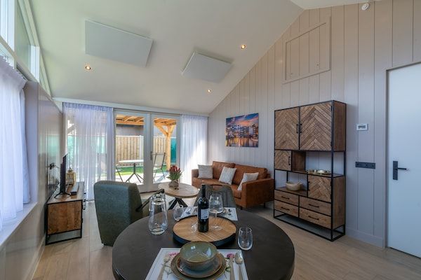 Wellness Villa Azure in Julianadorp aan Zee - Foto 1 van 31