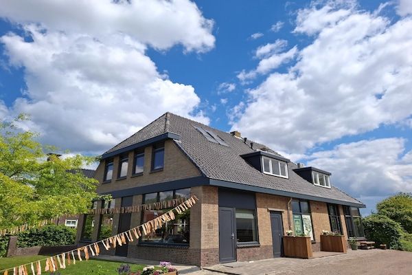 Buitenkant - Groepsaccommodatie voor 36 gasten in Scherpenzeel (FR) (3)