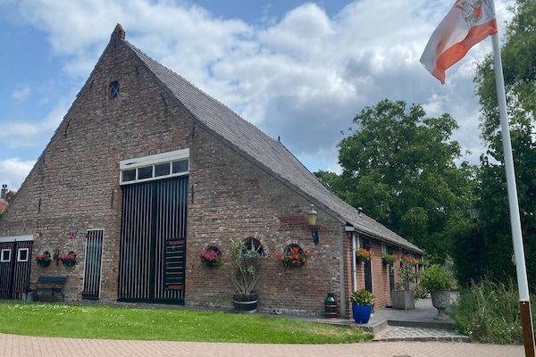 De Hofstede in Bergen op Zoom - Foto 1 van 40