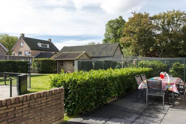 143562 in Nes - Foto 2 van 20