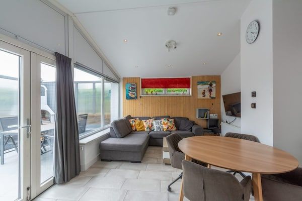 Woonkamer - Vakantiehuis in Sint Maartenszee in Sint Maartenszee (2)