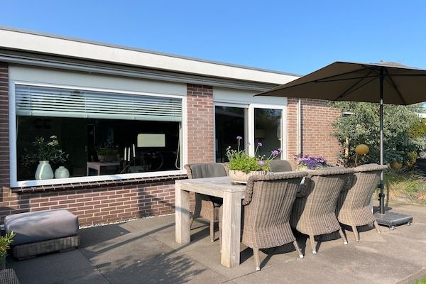 Terras - Prachtig landhuis voor 6 personen in Sint Maartensvlotbrug (1)