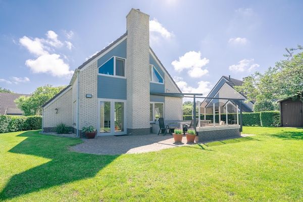 Kamperfoelie 75 in De Koog - Foto 1 van 12