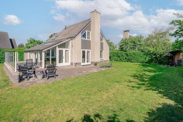 Kamperfoelie 83 in De Koog - Foto 1 van 14