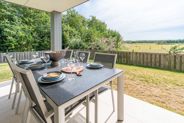 Uitzicht - Luxe en sfeervolle 8-persoons familievilla in De Koog (3)