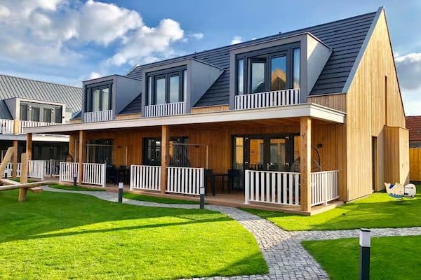 Plein 40 Lodge 7 in Zoutelande - Foto 1 van 24