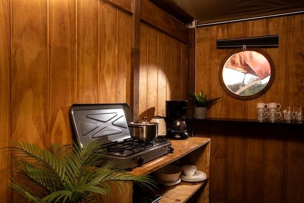 Keuken - Glamping-oase met een bohemien tintje in Zuna (2)