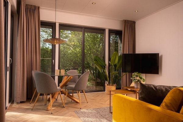 Woonkamer - Landgoed Multi-Cottage Overijssel in Zuna (2)