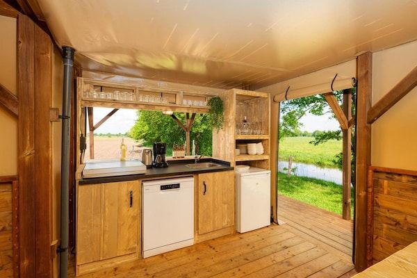 Keuken - Boomhuttent met panoramisch uitzicht in Zuna (4)