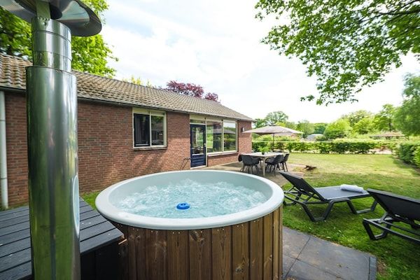 Voorzieningen - Wellnesswoning met bubbelbad in Zuna (5)