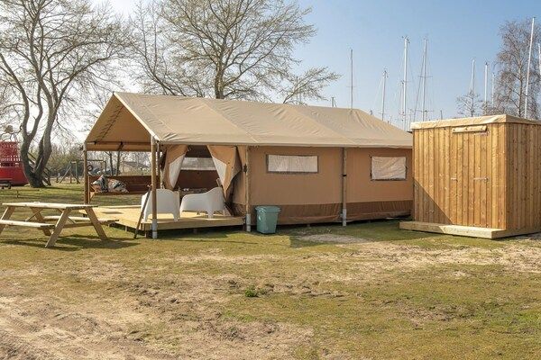 Buitenkant - Luxe safarilodge-uitje voor 5 personen in Almere (1)