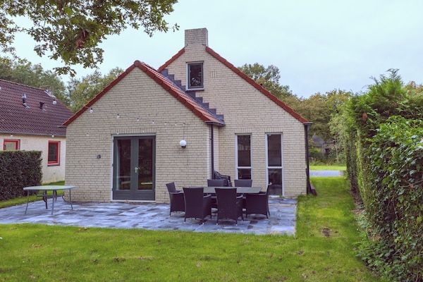6 - Persons Forest Bungalow (copy) in Ewijk - Foto 1 van 14
