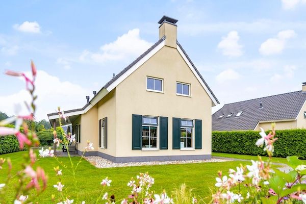 8 pers. Heerd Wellness de luxe in Vlagtwedde - Foto 1 van 28