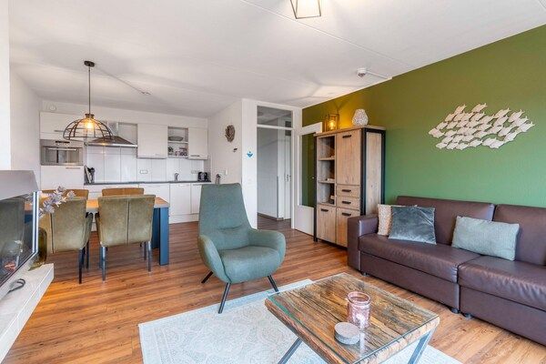 Woonkamer - 2 Persoons appartement met zeezicht in De Koog (3)