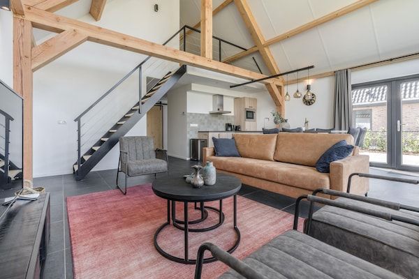 Farm Lodge 669 in Baarle-nassau - Foto 2 van 21