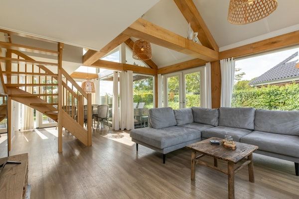 Zonnedorp Kavel 10 Renesse | Villa near the Beach & with Spacious Garden in Renesse - Foto 2 van 40