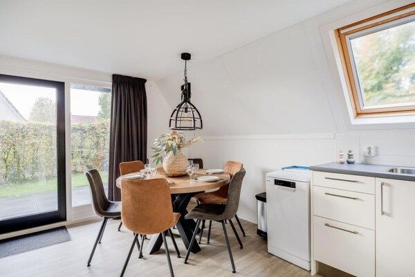 Eetkamer - Groepsweekendje weg in Drenthe in Den Haag (3)