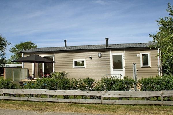 Buitenkant - Charmant duinchalet tussen golfbaan en strand in Hollum (1)