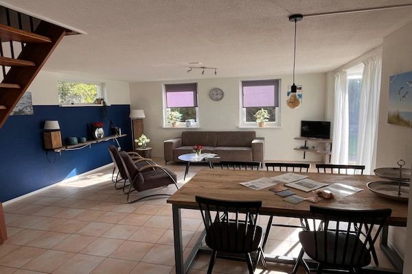 Eetkamer - Huisdiervriendelijke kustretraite in Noordwijk in Noordwijk (3)