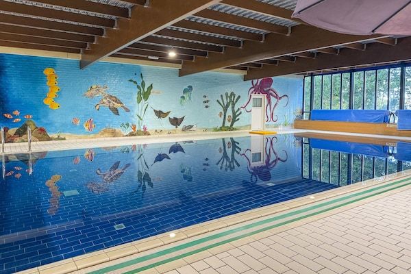 PoolOfHouse - 6-pers. sauna bungalow aan het meer in Ewijk (2)