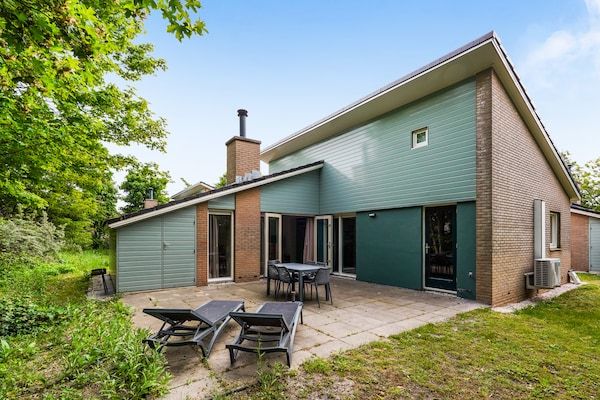 Buitenkant - Landal Vakantiepark, Park Kijkduin, huisje 151 in Den Haag (2)