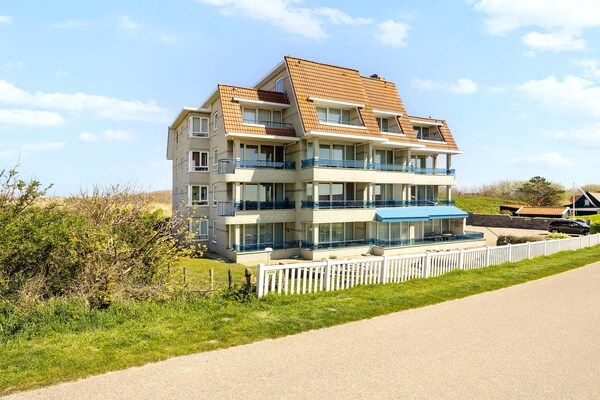 Buitenkant - Prachtig modern ingericht appartement in Callantsoog (1)