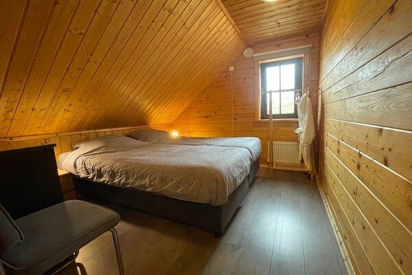 Slaapkamer - Bosvilla, landelijk Twente in Den Ham (4)