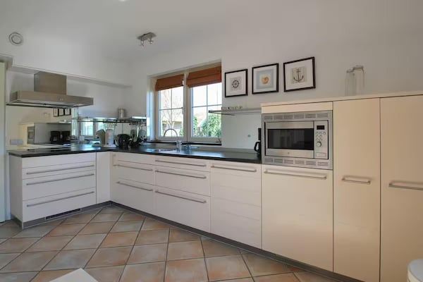 Keuken - Luxe strandvilla voor 4 personen in Makkum in Makkum (4)