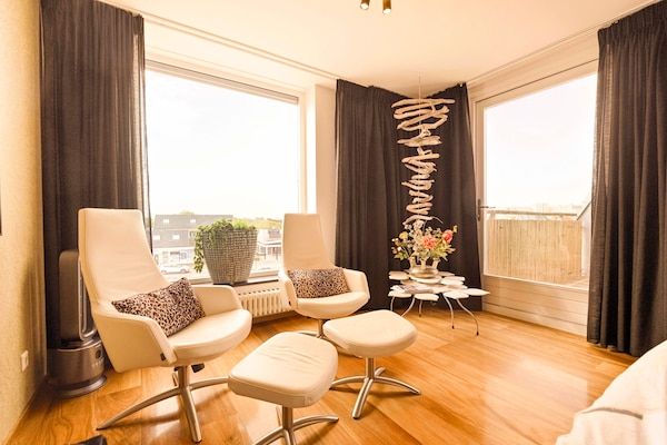 Woonkamer - Romantisch uitje aan de kust in Callantsoog in Callantsoog (2)