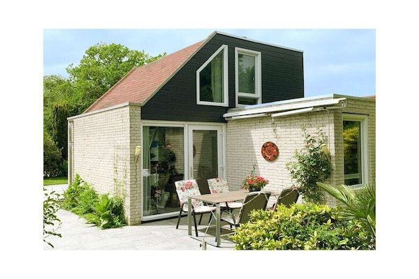 Untagged - Vakantiehuis in Ouddorp met zwembad in Ouddorp (1)