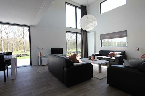 Untagged - Kubus Magnifique 8 in Halfweg (3)