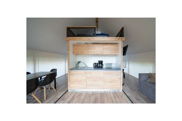 Untagged - Glampingtent Luxe 6 in Otterlo (2)