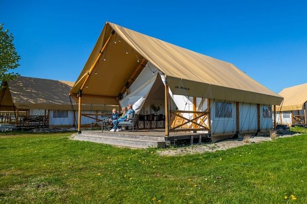 Untagged - Glampingtent Luxe 6 in Biddinghuizen (1)