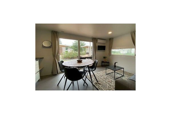 Untagged - Tiny Cottage Hottub 2+2 in Dordrecht (5)