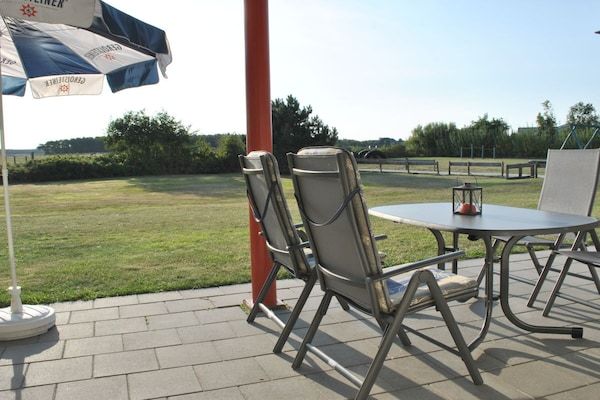 Untagged - Amelander Paradijs 19 in Buren Ameland (2)