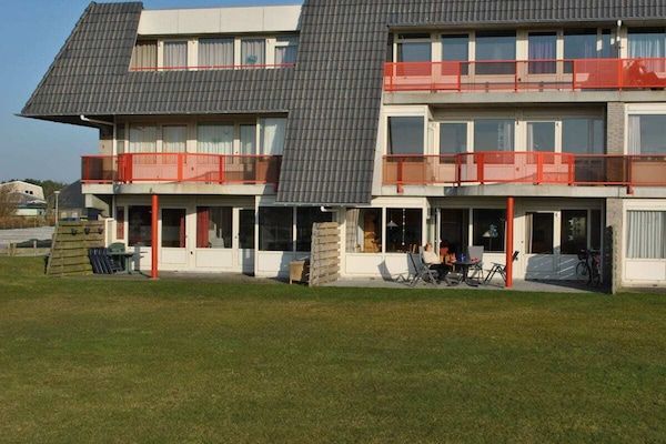 Untagged - Amelander Paradijs 19 in Buren Ameland (3)