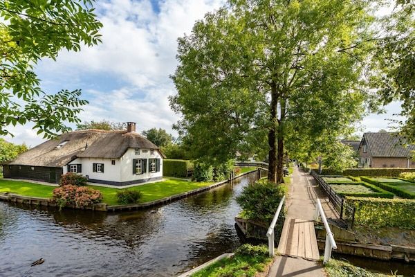 Untagged - Boerderij "De Boerdrie" in Giethoorn (1)