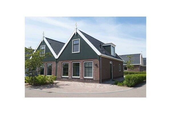 Untagged - Munt geschacked 6 in Uitdam (1)