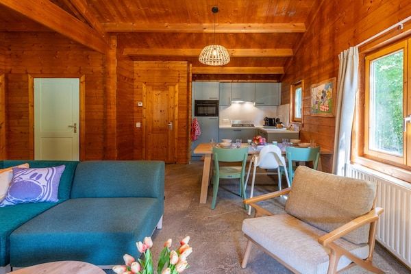 Woonkamer - Familielodge in Hoogerheide in Hoogerheide (2)