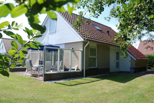 Untagged - Vakantiehuis op Texel met zwembad in Texel (1)