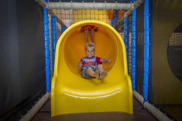 Park - Ruim chalet geschikt voor gasten met een beperking in Den Burg (5)