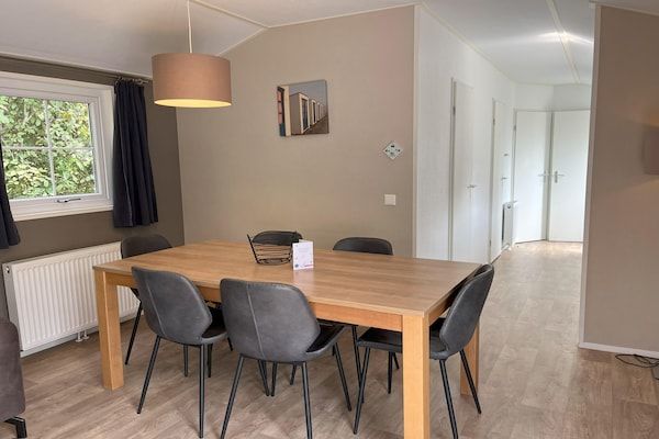 Eetkamer - Fijne Villetta op hartje Texel in Den Burg (3)