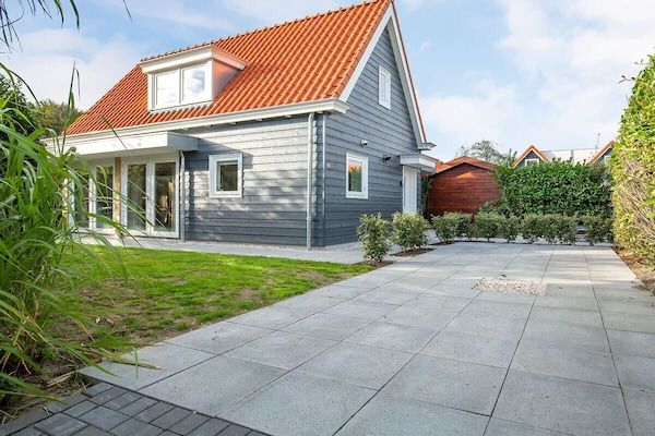 Untagged - Domburg - De Roodborst (Burgvliet 90) in Zeeland (1)