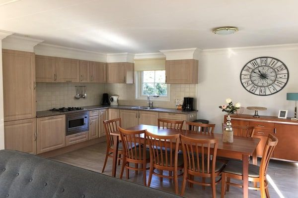 Eetkamer - Ruim landhuischalet voor 8 personen in Lochem (4)